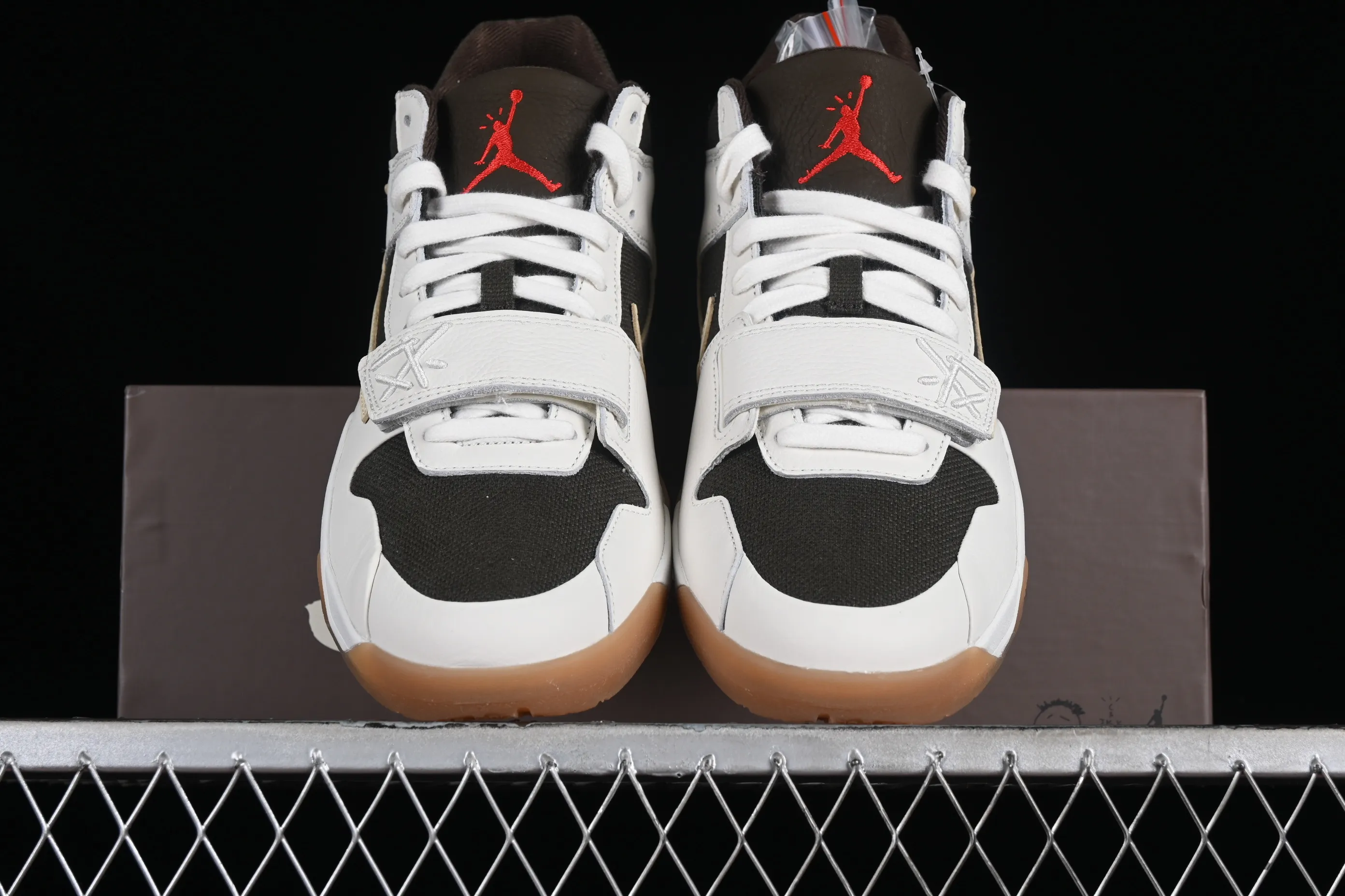 All categories Air Jordan Jordan series basketball shoes Air Jordan 1 Low LW version Travis Scott x Jordan Cut The Check AJ1 Joe 1 hook and loop fashion basketball shoes FZ8117-100